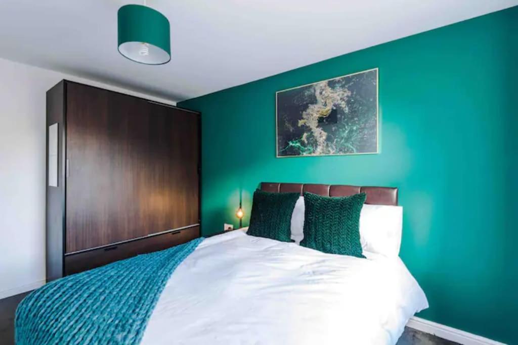 Spacious 5 Bedroom Home Hosted By Mcr Dens Manchester Luaran gambar
